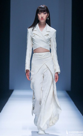 张睦沿 / 融 · 无界 · 肖华 张睦沿